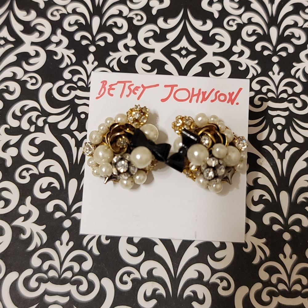 Betsey Johnson Cluster Earrings